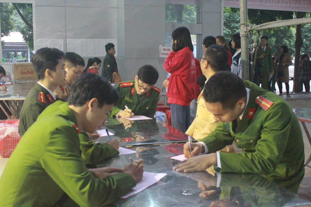 Hơn 1000 tình nguyện viên Ninh Bình hưởng ứng Chủ nhật Đỏ ảnh 2