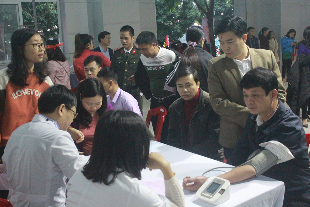 Hơn 1000 tình nguyện viên Ninh Bình hưởng ứng Chủ nhật Đỏ ảnh 4