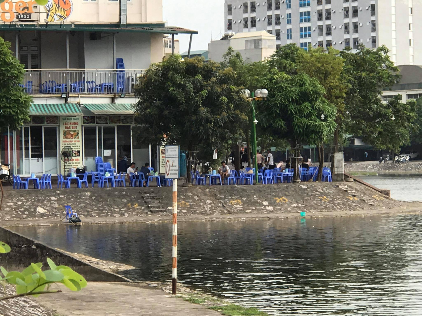 Công an phường dẹp nửa chừng, dân nơm nớp lo dịch ảnh 8