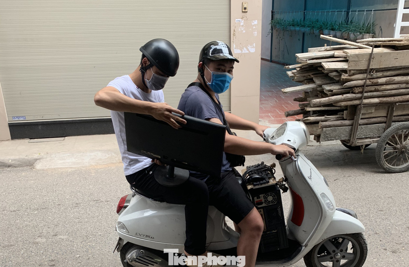 Dân 'nghiện' thuê nguyên máy về nhà luyện game trong dịch COVID-19 ảnh 1