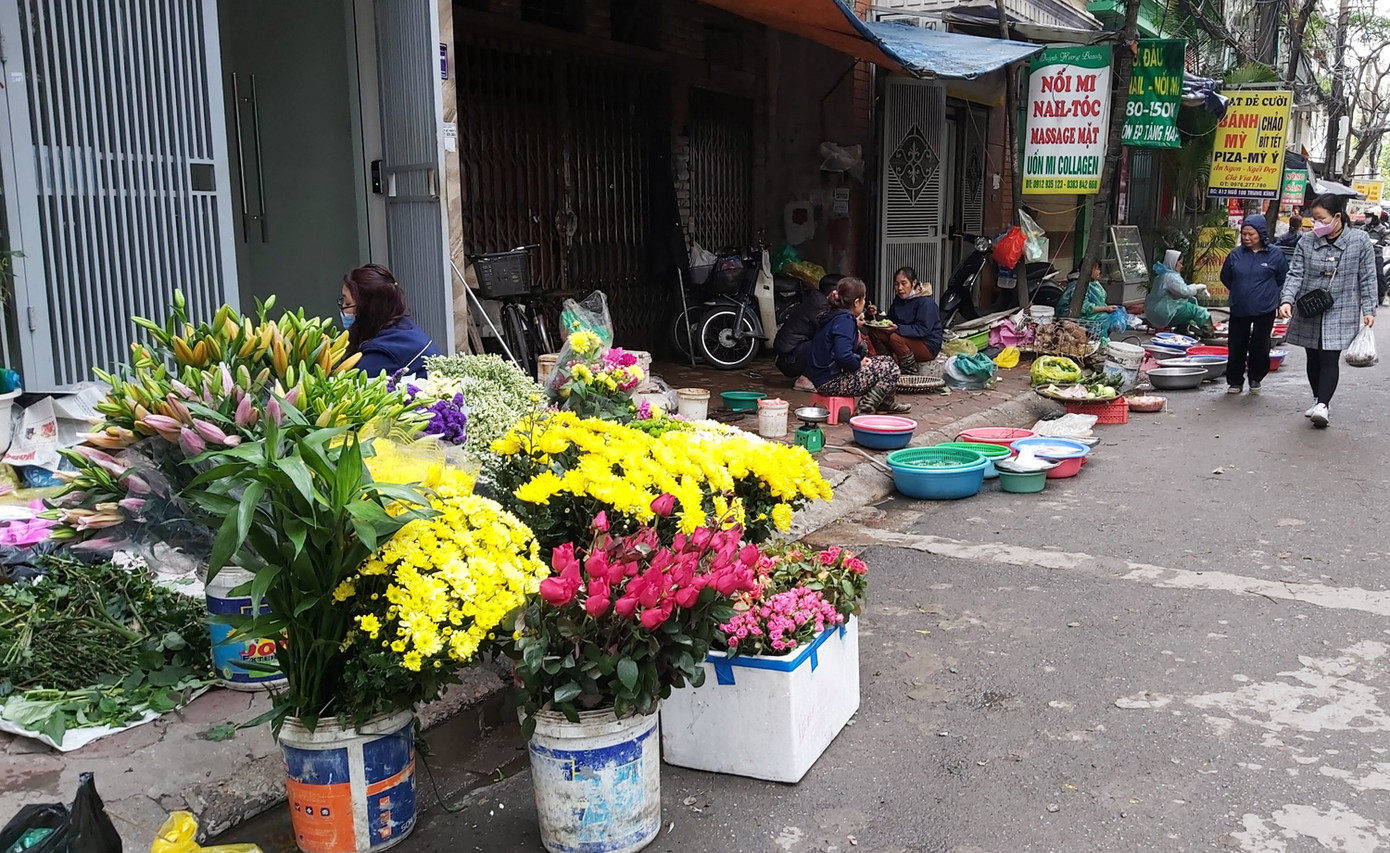 Giữa dịch Covid, làng hoa, cửa hàng hoa heo hắt trước ngày 8/3 ảnh 9