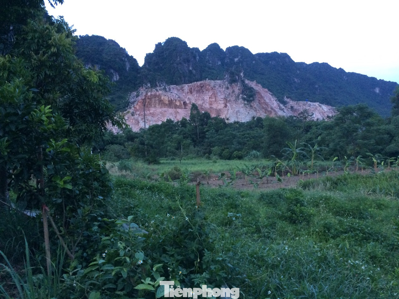 Khu dân cư ở Hòa Bình khốn khổ vì công trường khai thác đá nổ mìn ngày đêm ảnh 8