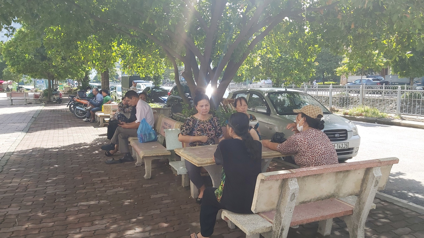 Nhiều khu chung cư ở Hà Nội lơi lỏng phòng dịch COVID-19 ảnh 1