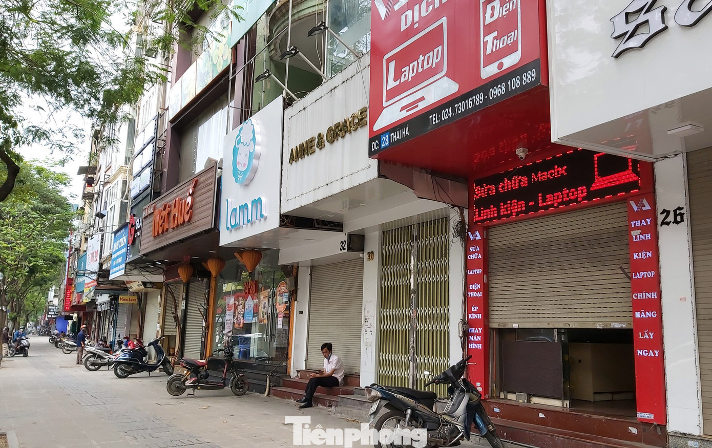 Bất chấp khuyến cáo, trà đá vỉa hè Hà Nội vẫn tấp nập khách ảnh 6