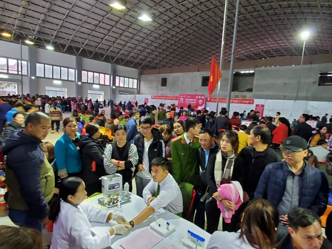 Hơn 1000 tình nguyện viên Ninh Bình hưởng ứng Chủ nhật Đỏ ảnh 9