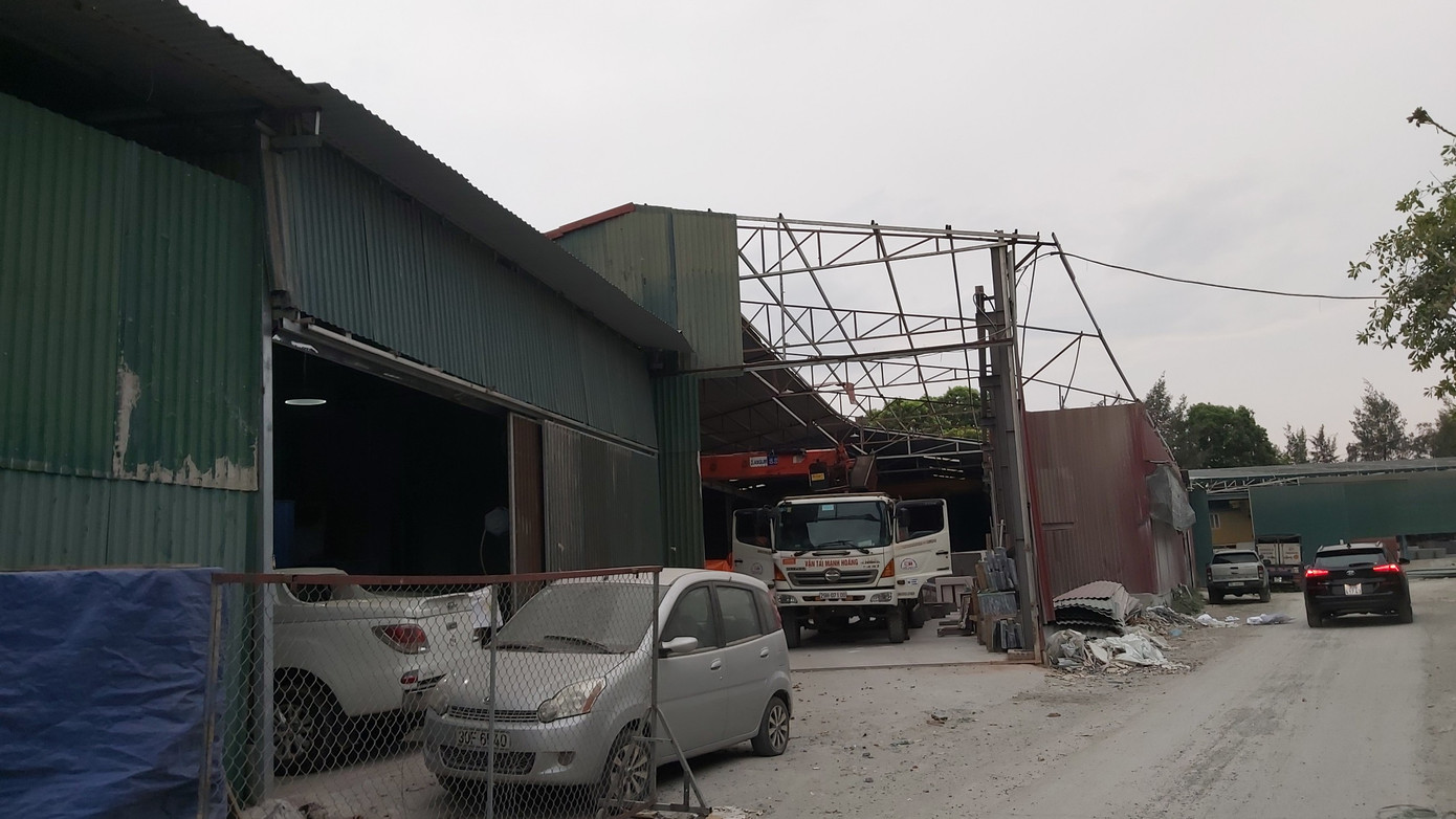 Cận cảnh tháo dỡ nhà xưởng mọc như nấm, có dấu hiệu bảo kê tại quận Hà Đông ảnh 9