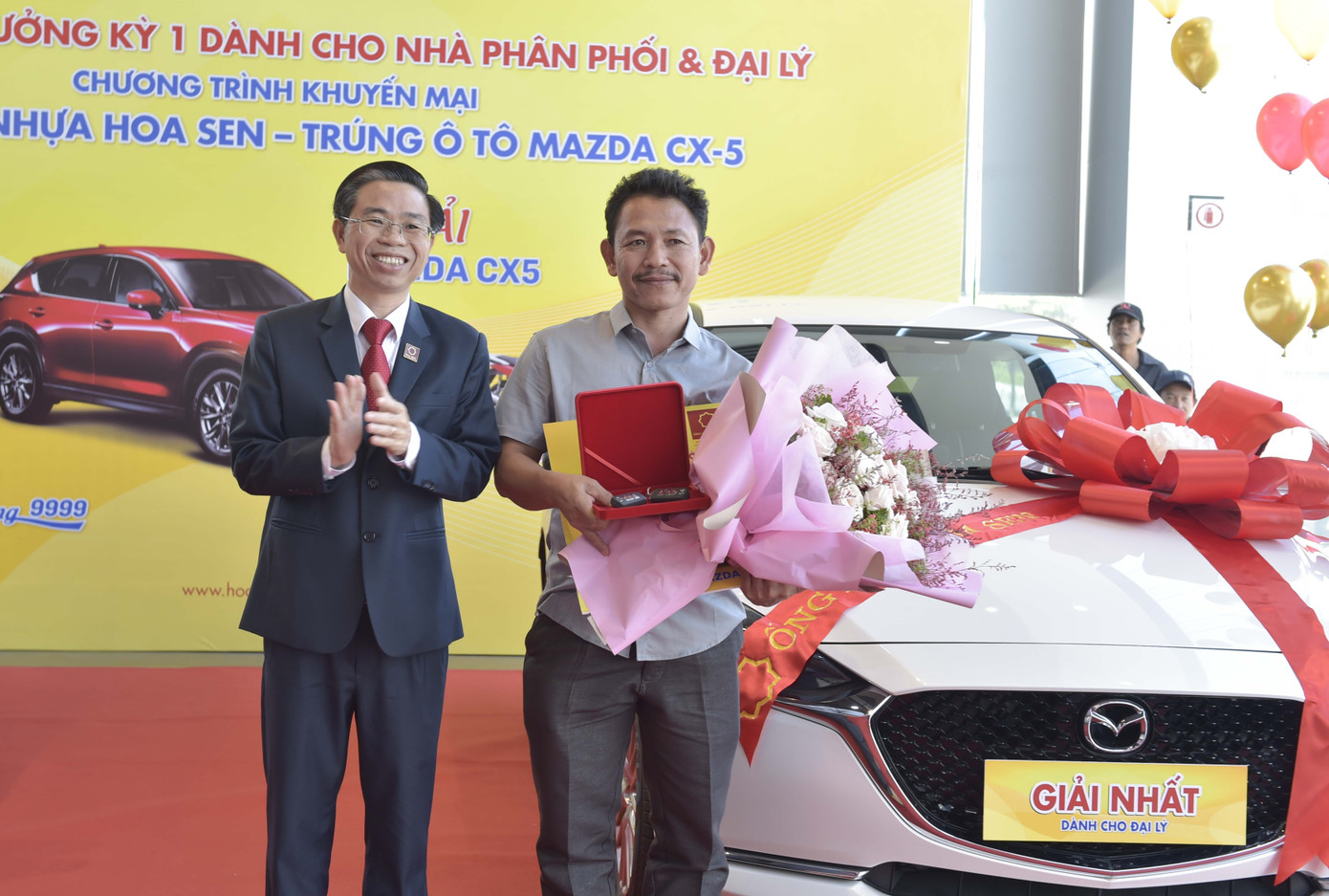 Mua ống nhựa Hoa sen, trúng ô tô Mazda CX-5 ảnh 1