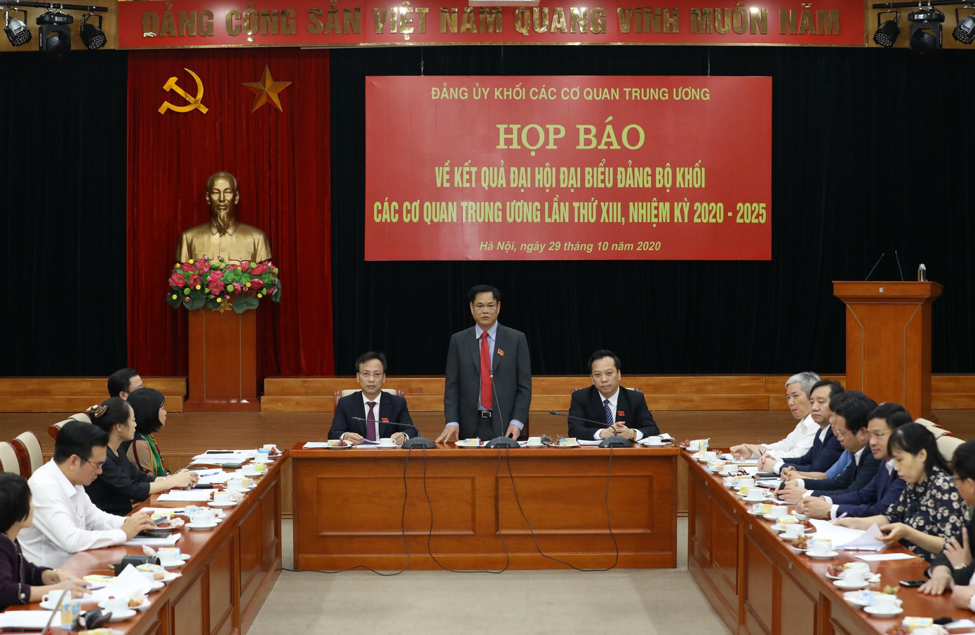 58 Uỷ viên Trung ương dự Đại hội Đảng bộ Khối các cơ quan trung ương ảnh 1