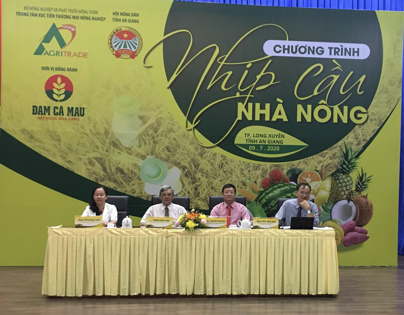 Chuỗi chương trình 'Nhịp cầu nhà nông' kết thúc tốt đẹp ảnh 3