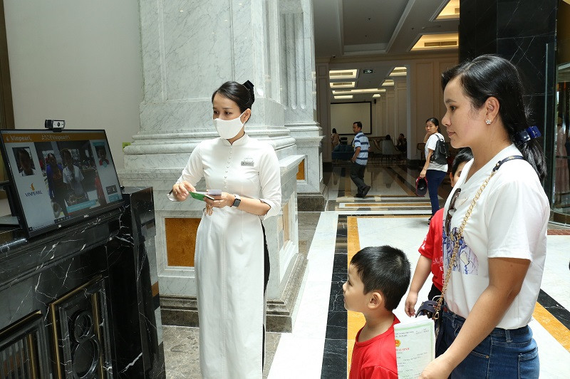 Tràn đầy cảm xúc trong kỳ nghỉ tri ân bác sĩ tuyến đầu chống dịch ảnh 4