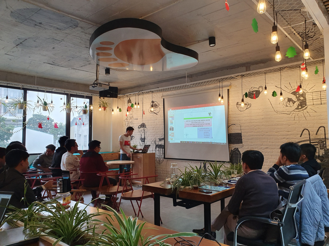 Chọn khối ‘không hot’ – vẫn chọn được nghề ‘hot’ ảnh 3