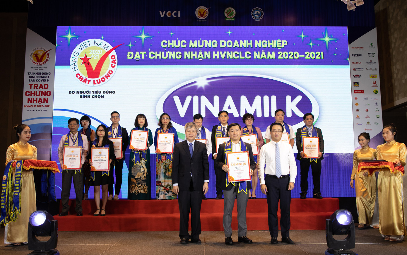 VINAMILK – ‘Người khổng lồ’ của ngành sữa - Chứng minh tiềm lực bằng hiệu quả kinh doanh ảnh 1