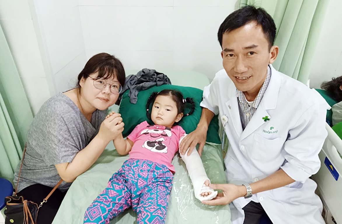 Thạc sĩ Điều dưỡng ĐH Duy Tân làm Điều dưỡng trưởng, Khoa Cấp cứu Bệnh viện Hoàn Mỹ ảnh 3