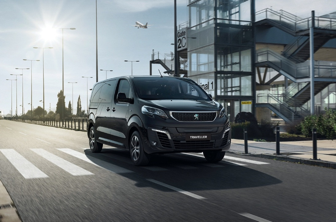 Khách hàng hưởng lợi tối đa khi mua xe Peugeot ảnh 1