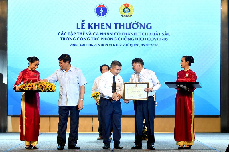 Tràn đầy cảm xúc trong kỳ nghỉ tri ân bác sĩ tuyến đầu chống dịch ảnh 12