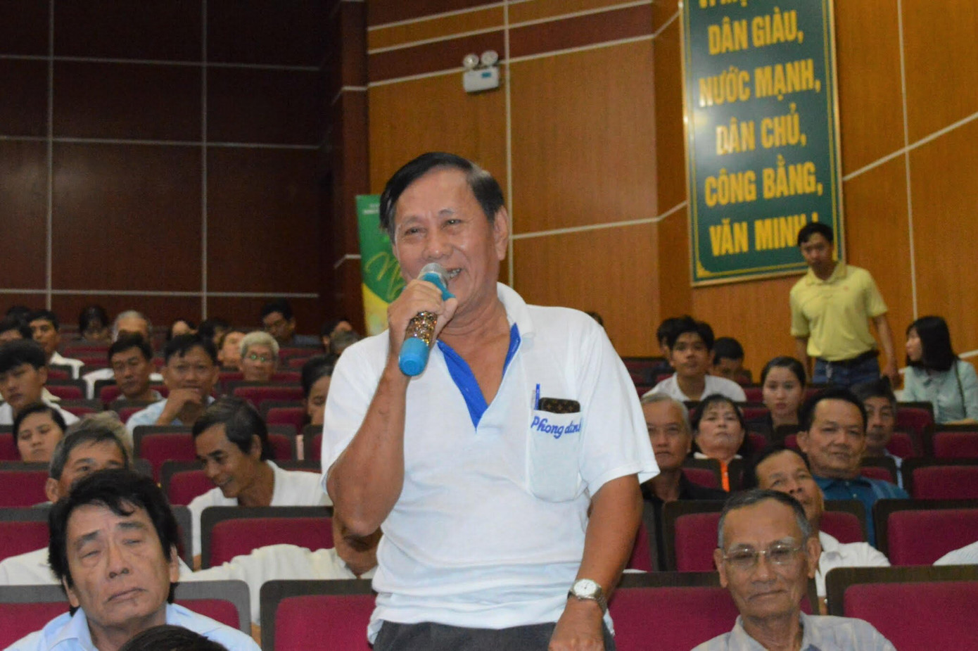 Chuỗi chương trình 'Nhịp cầu nhà nông' kết thúc tốt đẹp ảnh 1