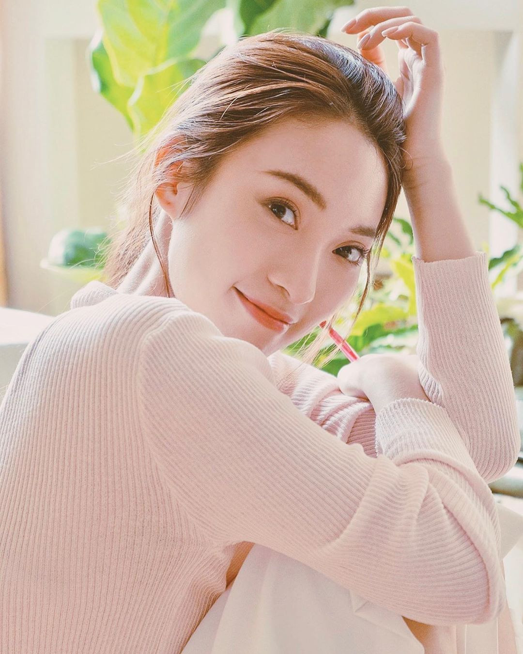 'Hot girl 7 thứ tiếng' Khánh Vy tốt nghiệp loại giỏi Học viện Ngoại giao ảnh 4