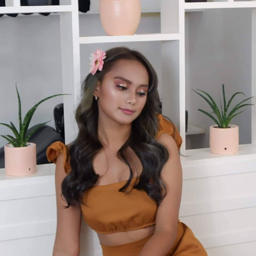 Cô bé ăn xin trở thành người mẫu nhờ bức ảnh 'đổi đời' ảnh 7