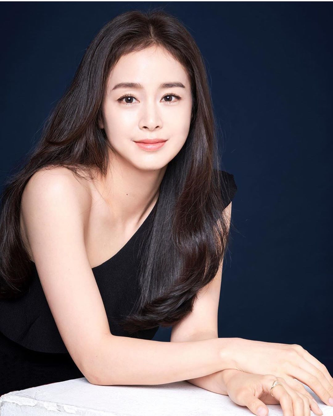 Kim Tae Hee nhan sắc quyến rũ đáng ngưỡng mộ ở tuổi 40 ảnh 23
