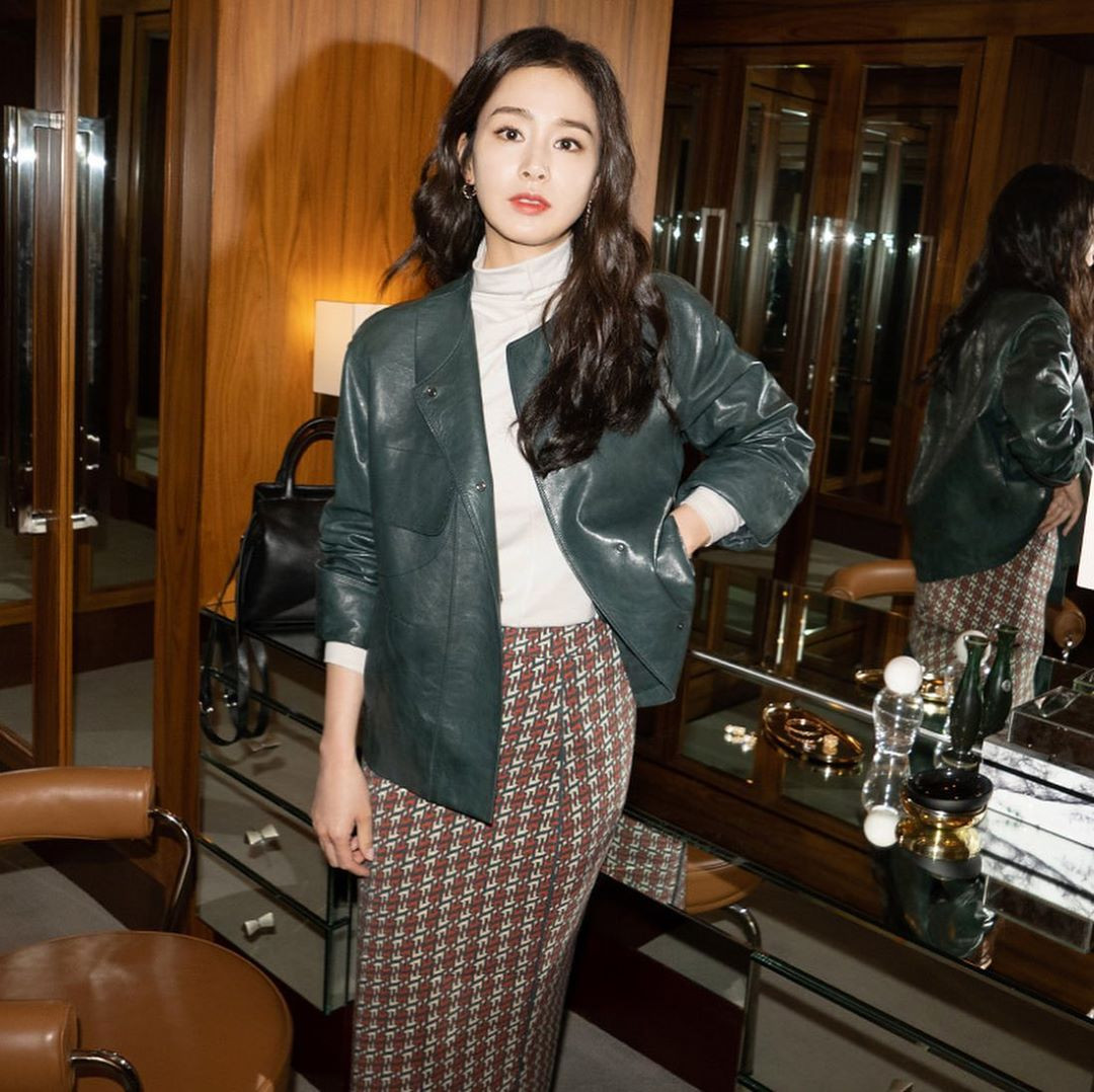 Kim Tae Hee nhan sắc quyến rũ đáng ngưỡng mộ ở tuổi 40 ảnh 7