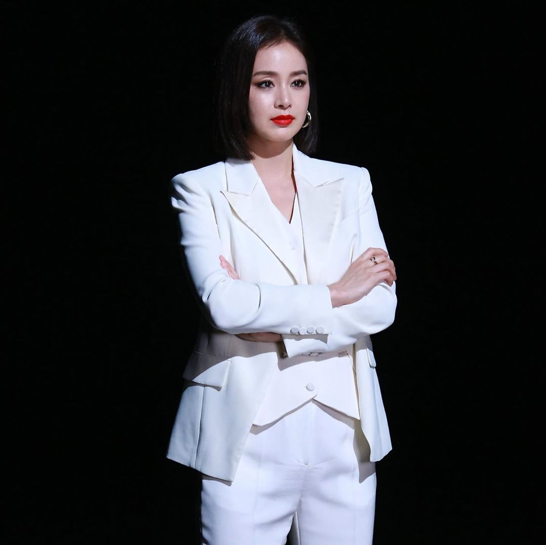 Kim Tae Hee nhan sắc quyến rũ đáng ngưỡng mộ ở tuổi 40 ảnh 19