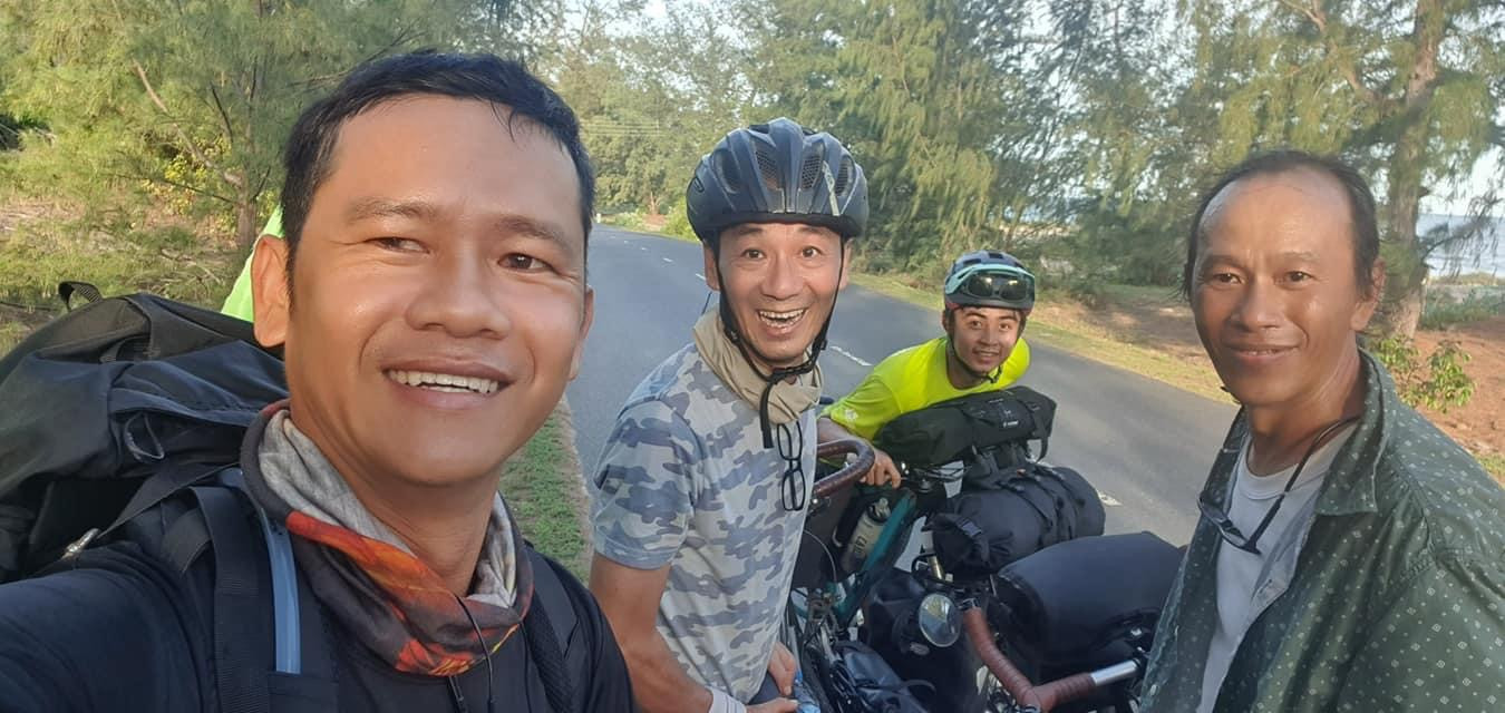 Chàng trai đi bộ xuyên Việt để ngắm nhìn vẻ đẹp đất nước ảnh 3