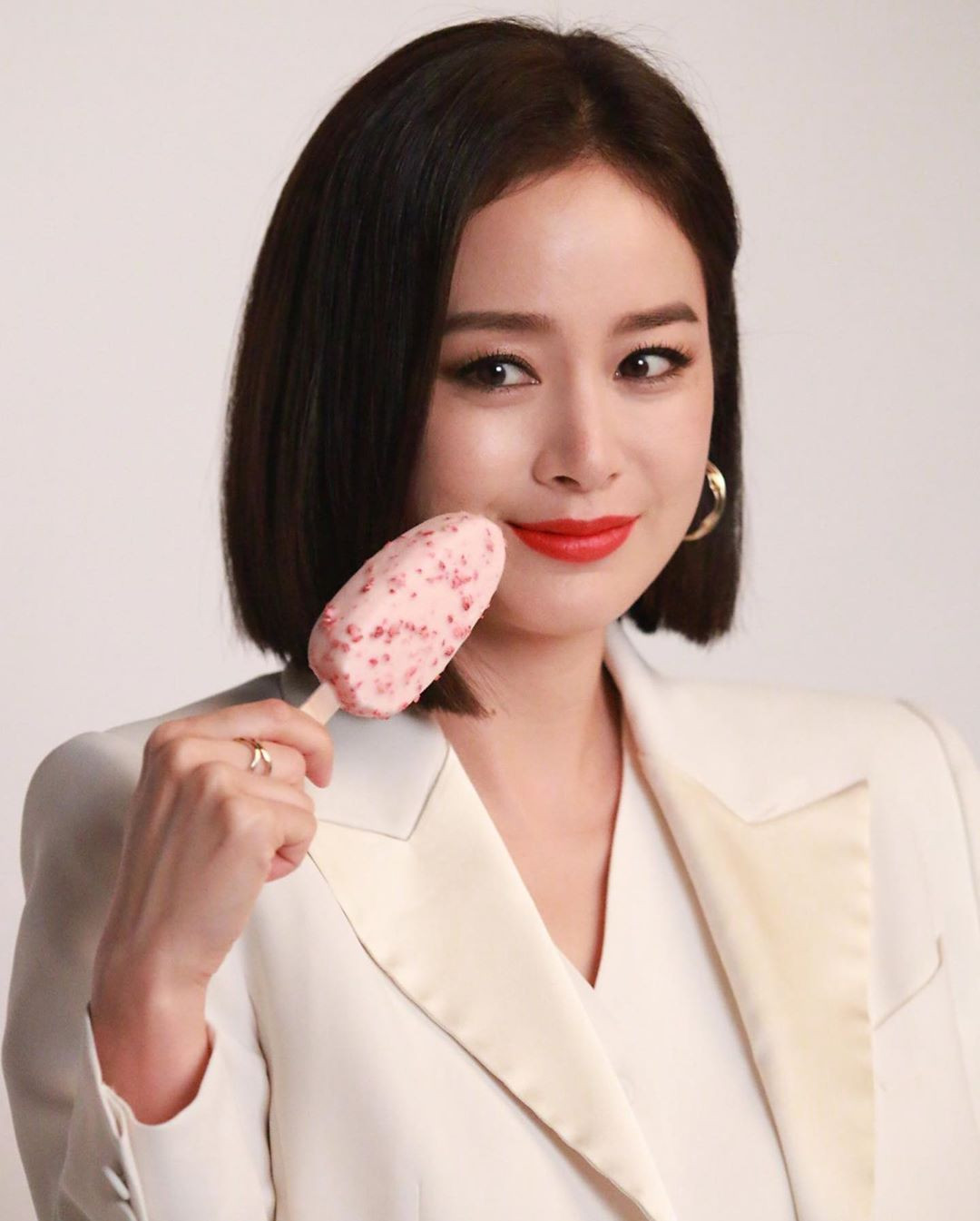 Kim Tae Hee nhan sắc quyến rũ đáng ngưỡng mộ ở tuổi 40 ảnh 16