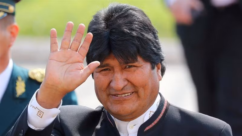 Người biểu tình chiếm giữ đài phát thành, truyền hình, đòi Tổng thống Bolivia từ chức ảnh 3