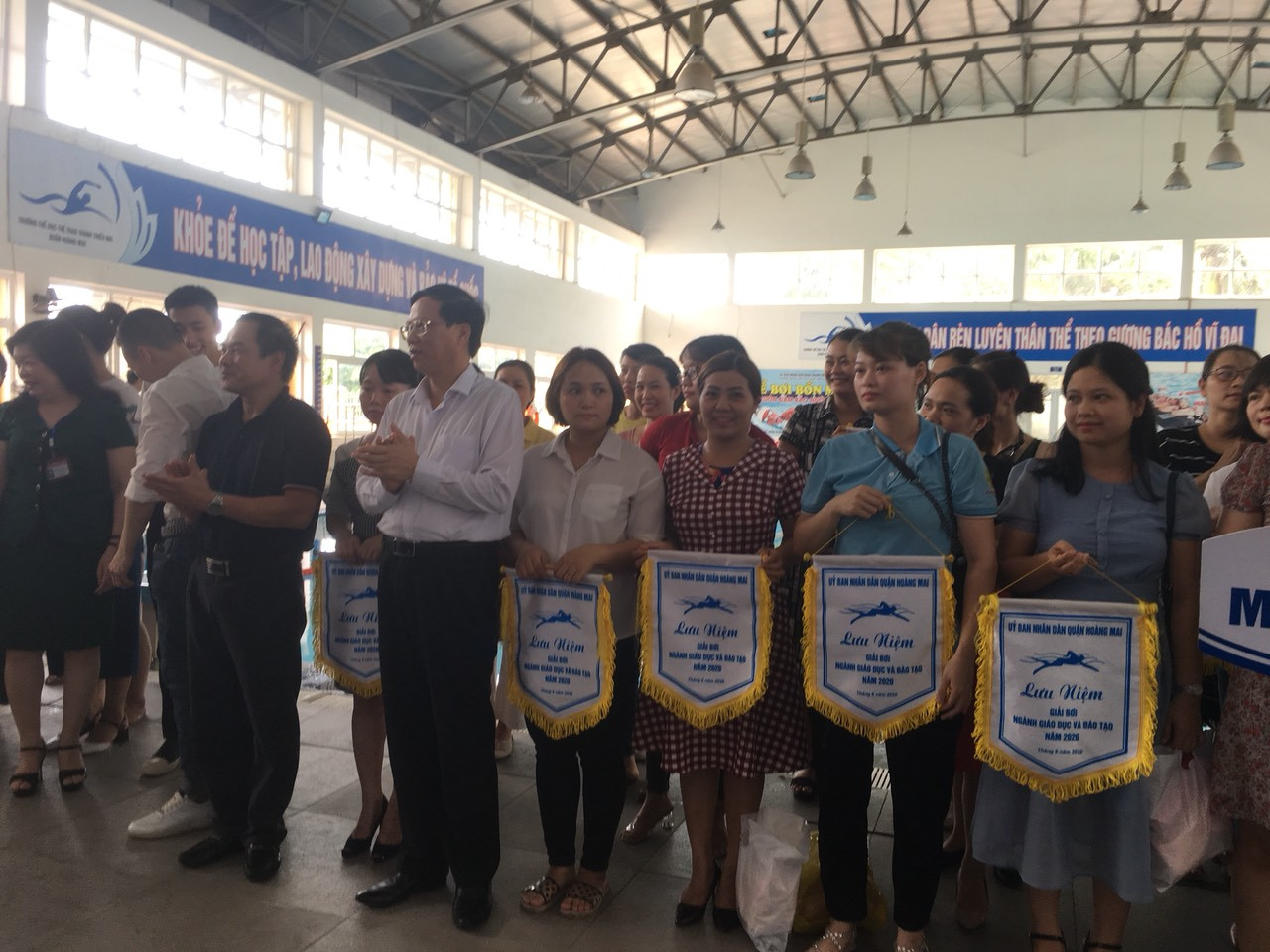 Quận Hoàng Mai, Hà Nội: Khai mạc giải bơi phòng chống đuối nước, đẩy lùi bệnh tật ảnh 3