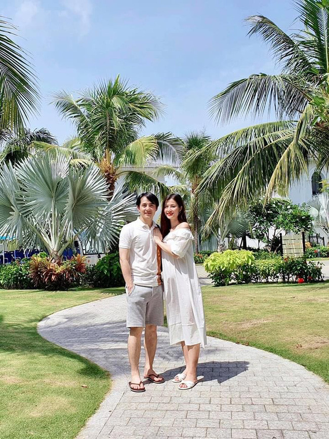 Đông Nhi chia sẻ hạnh phúc khi lần đầu tiên cảm nhận cử động của con ảnh 1