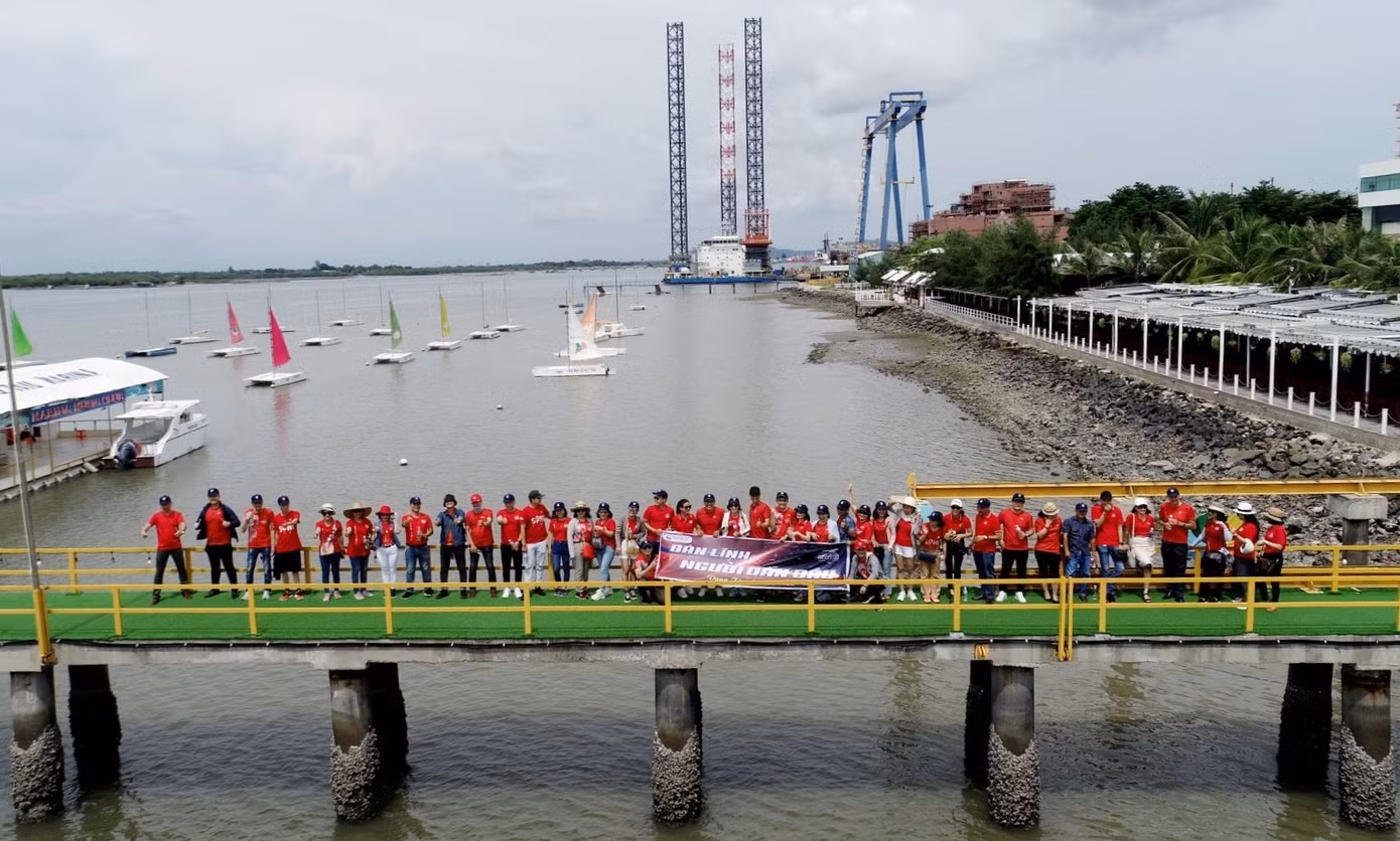 Du lịch cựa mình sau kỳ 'ngủ đông' ảnh 2