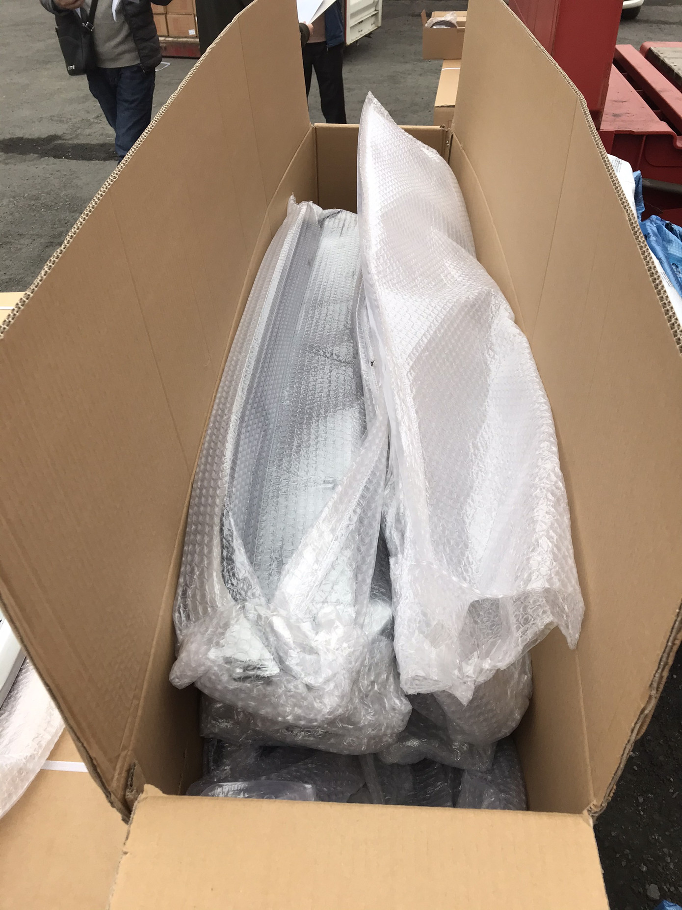 Cận cảnh container phụ kiện ô tô Trung Quốc không khai báo hải quan ảnh 5