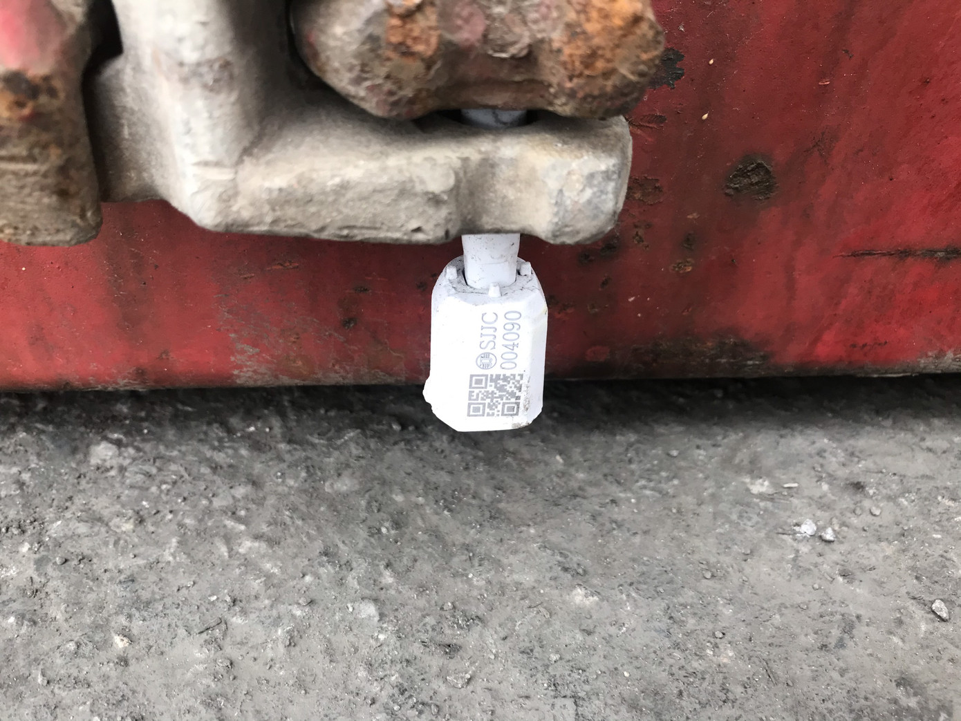 Cận cảnh container phụ kiện ô tô Trung Quốc không khai báo hải quan ảnh 8