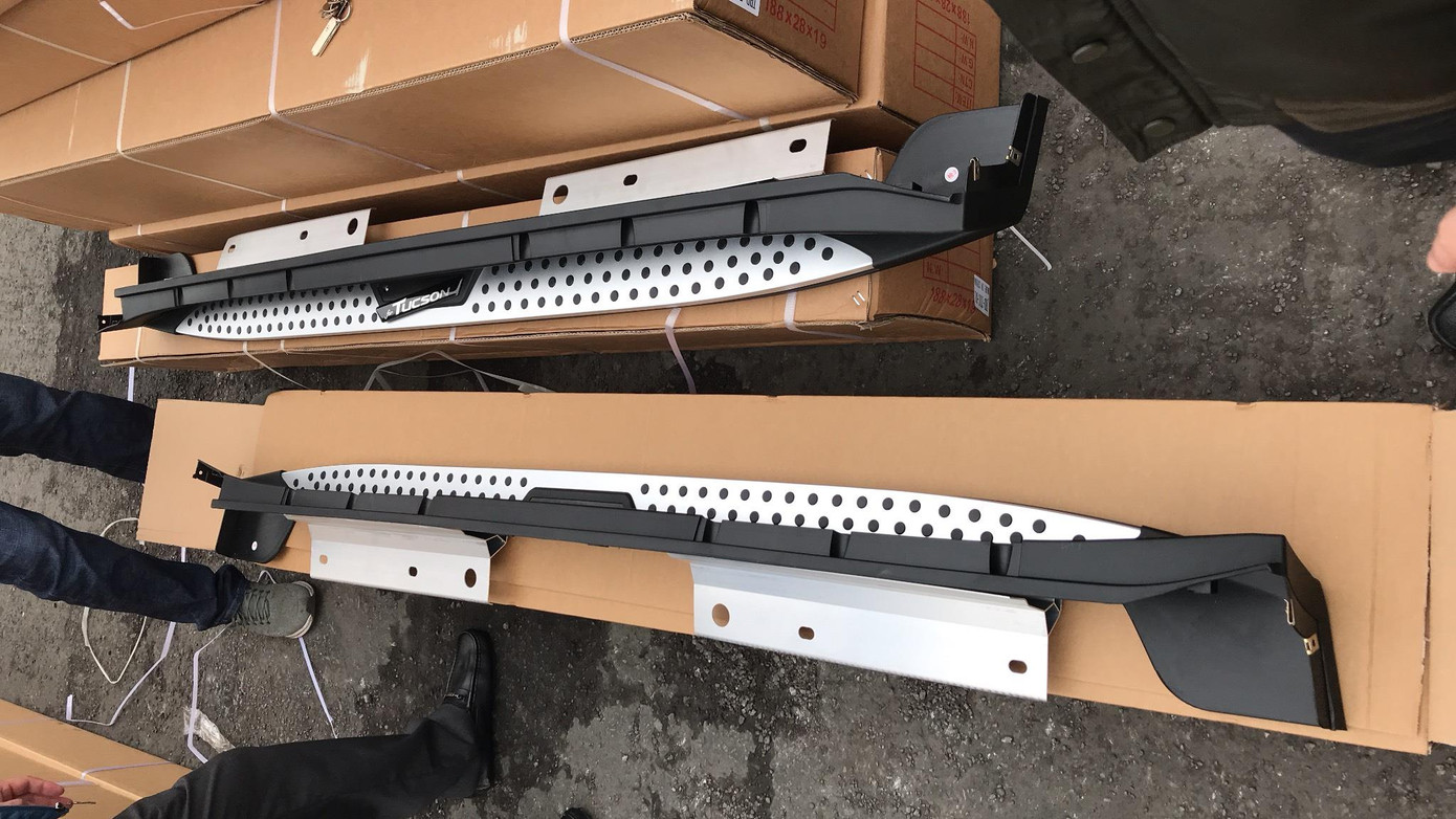 Cận cảnh container phụ kiện ô tô Trung Quốc không khai báo hải quan ảnh 7