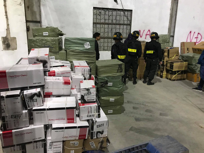 Tây Nguyên: Cà phê chín đỏ vườn, người hái thuê lắc đầu bỏ đi ảnh 5