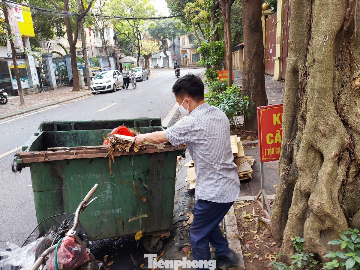 Đoàn Thanh niên Báo Tiền phong vệ sinh công sở phòng chống dịch Covid-19 ảnh 13