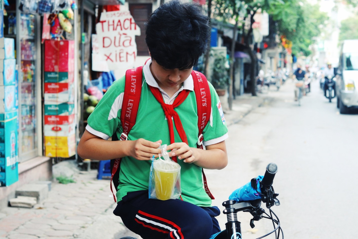 Kiếm bạc triệu mỗi ngày nhờ mía đá vỉa hè ảnh 7