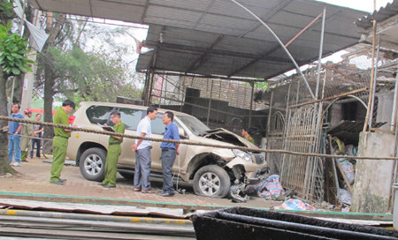 Hé lộ nguồn gốc xe biển xanh đón Phó bí thư sát máy bay ảnh 4