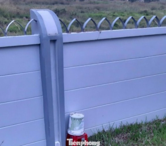 Leo rào bán hàng cho người về từ vùng dịch COVID-19 ảnh 3