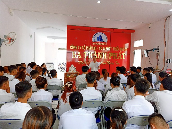 Bình Dương: Mua phải dự án ‘ma’, khách hàng treo băng rôn đòi quyền lợi ảnh 1