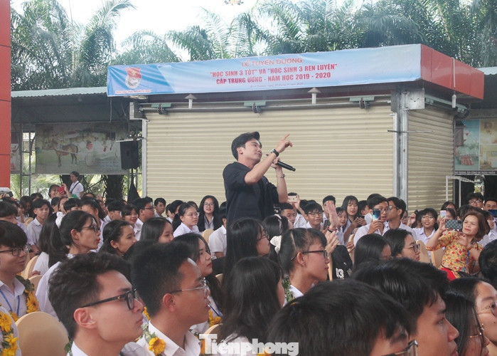 Tuyên dương ‘Học sinh 3 tốt, 3 rèn luyện’ ảnh 7