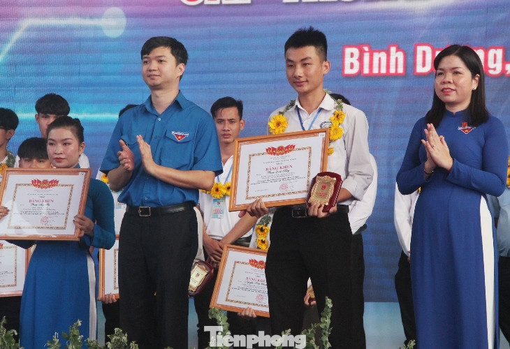 Tuyên dương ‘Học sinh 3 tốt, 3 rèn luyện’ ảnh 3
