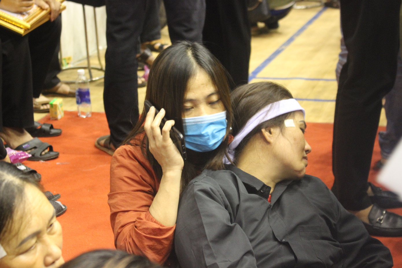 Nhói lòng cảnh thân nhân 22 chiến sĩ hy sinh ở Quảng Trị gọi tên con trong nước mắt ảnh 9