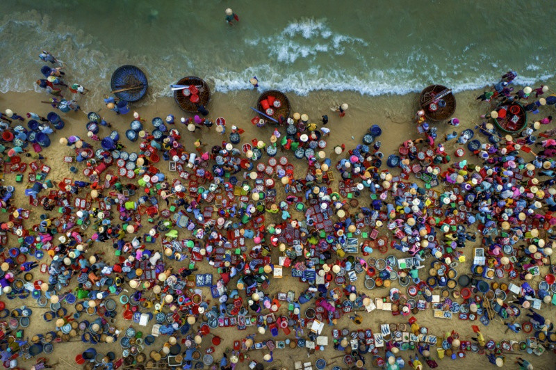 Choáng ngợp với khoảnh khắc chụp Việt Nam nhìn từ trên cao trong giải ảnh quốc tế ảnh 3