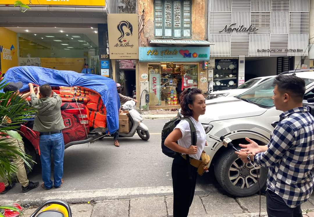 Thủy Tiên và những người đẹp nhân ái toả sáng dịp 20/10 ảnh 4