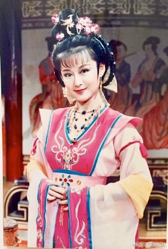 Ngỡ ngàng vẻ trẻ đẹp ở tuổi 71 của Tiểu Long Nữ phim 'Thần điêu đại hiệp 1984' ảnh 5