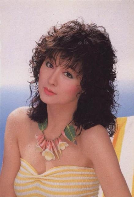 Ngỡ ngàng vẻ trẻ đẹp ở tuổi 71 của Tiểu Long Nữ phim 'Thần điêu đại hiệp 1984' ảnh 4