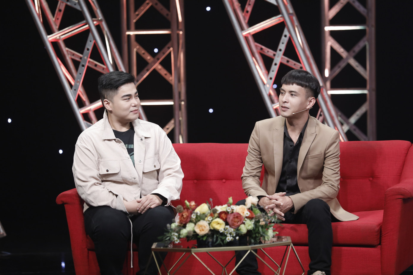 Hồ Quang Hiếu xúc động khi song ca cùng fan nhí bị ung thư máu ảnh 3