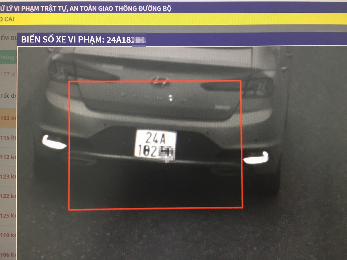Hàng loạt tài xế dán băng dính, sửa biển số đi trên cao tốc ảnh 4