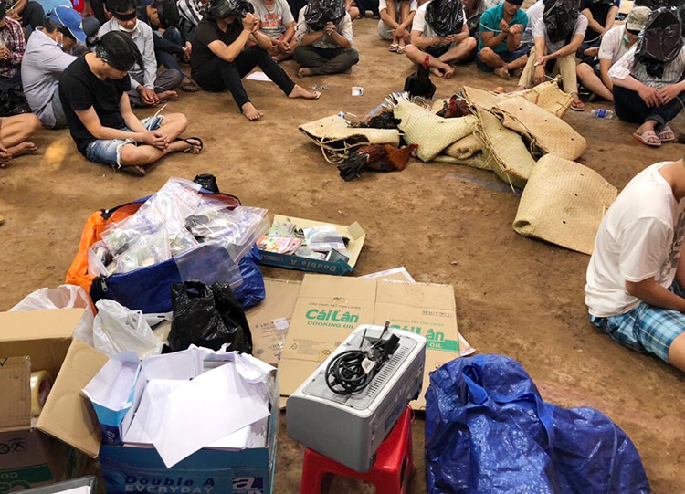 Bộ Công an vây bắt sòng bạc lớn nhất miền Tây ảnh 1